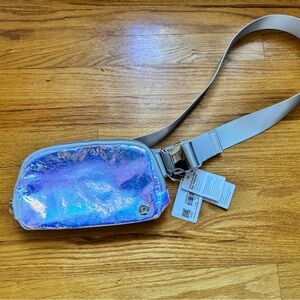 NWT Lululemon 1L Everywhere Belt Bag Iridescent Silver